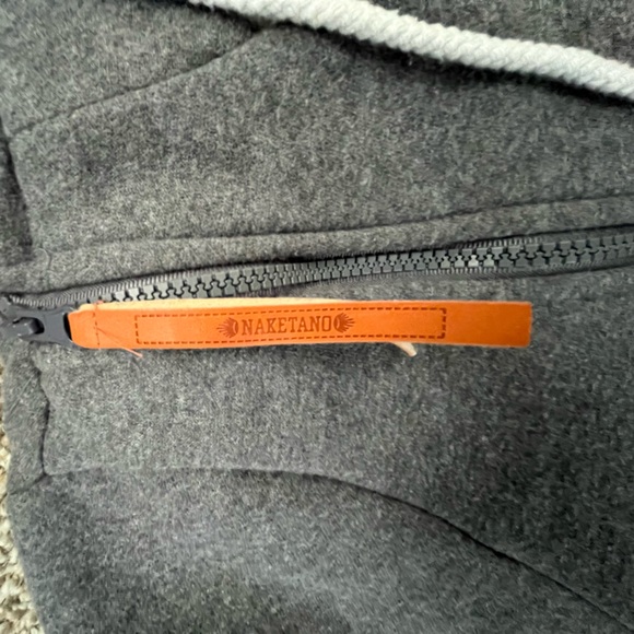 Girls Naketano sweatshirt. I used to wear XS in women’s, and it fit - Picture 5 of 8